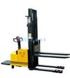 CDD20 2T-2.5M堆高車載重2噸，提升2.5米
