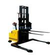 CTD15 1.5T-2.5M堆高車載重1.5噸，提升2.5米